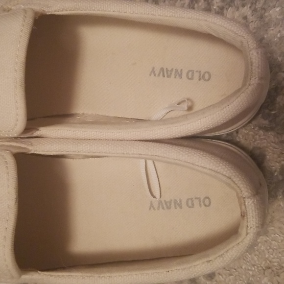 Old Navy Slip-On Sneakers - Picture 4 of 8